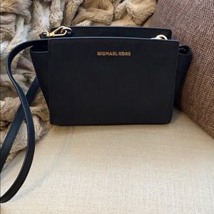 Michael Kors Selma Messenger